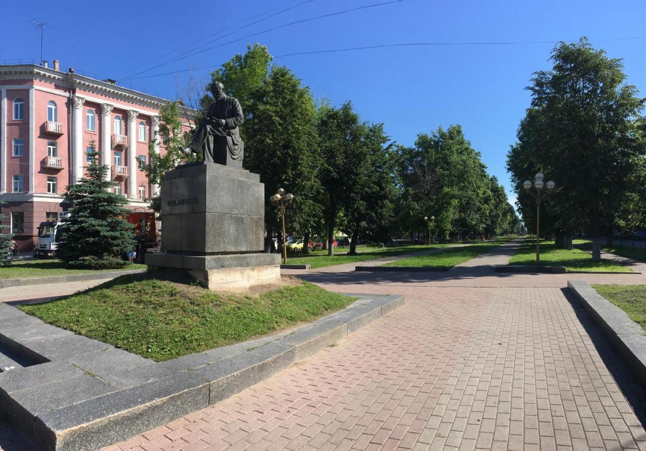 Hotel Tourist Jarosław Zewnętrze zdjęcie